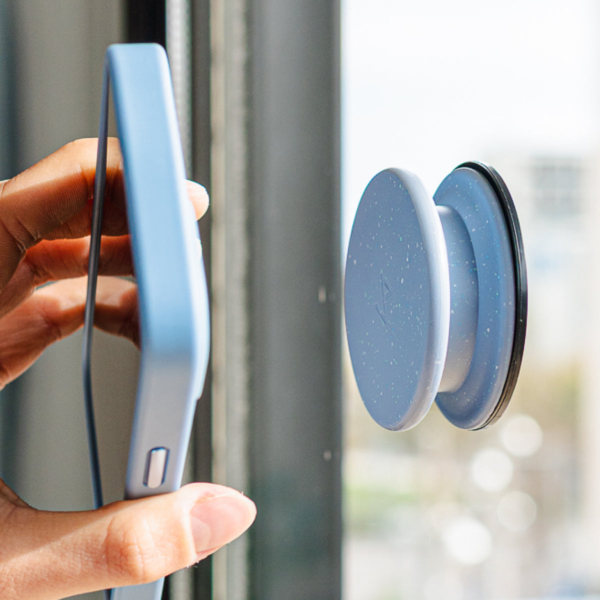 MirrorPlay: Soporte de ventosa para móviles 